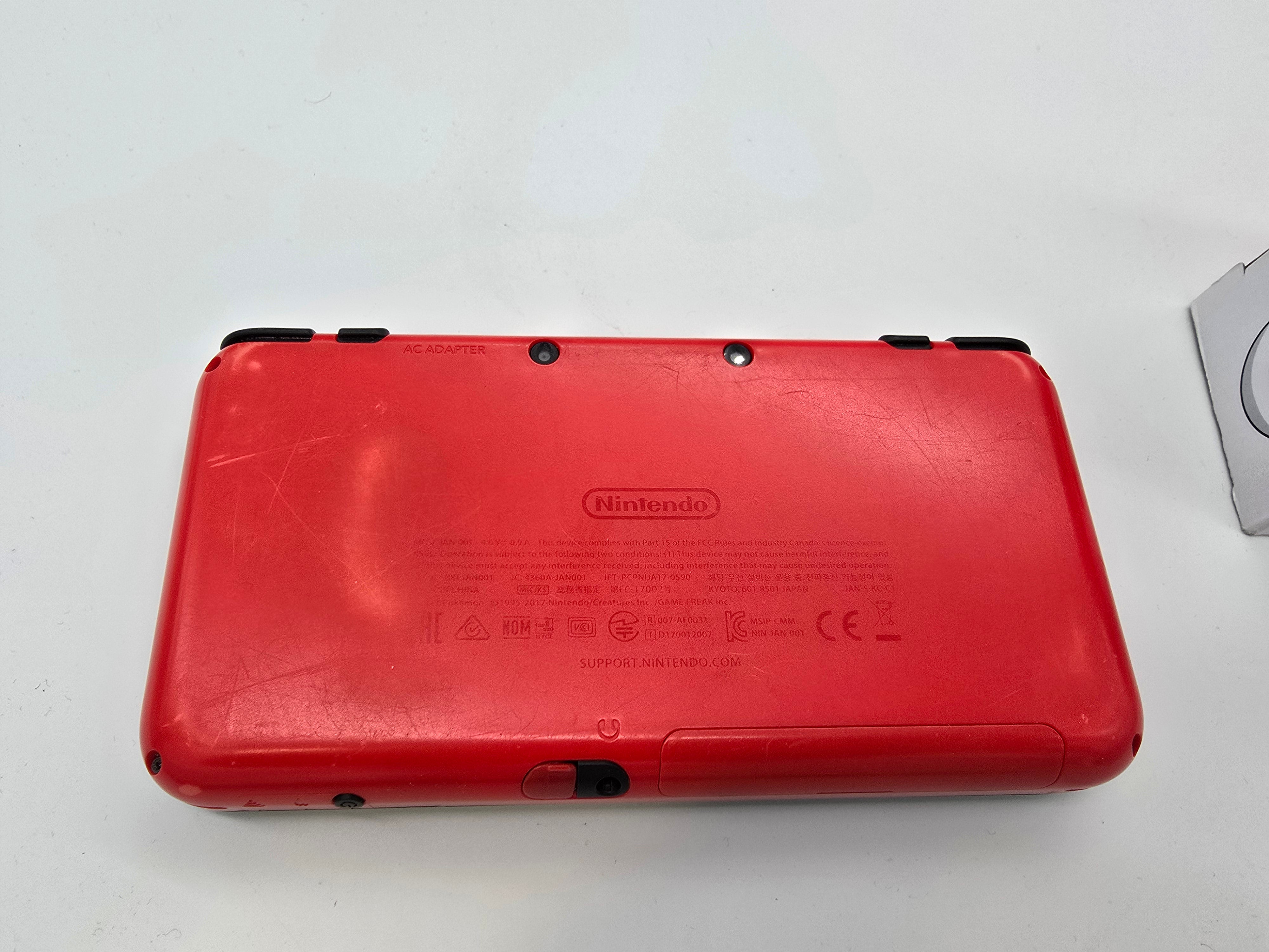 New Nintendo 2DS XL Poke Ball Edition Handheld Console Modded with CFW